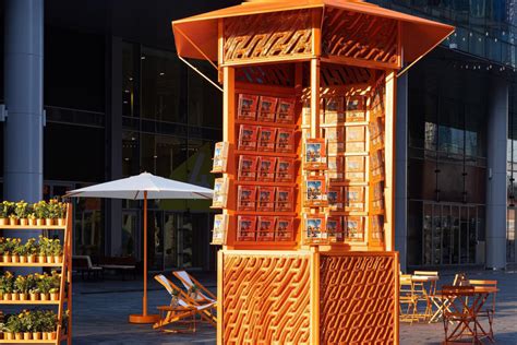 Le Monde d’Hermes Kiosk – Post Industrial Crafts